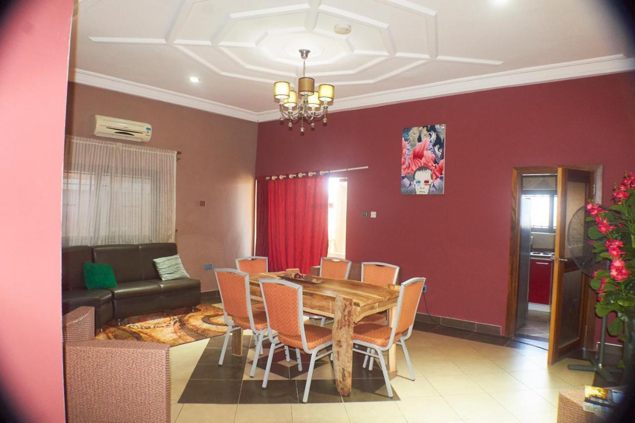 Triple Hill Hotel Weija ภายนอก รูปภาพ