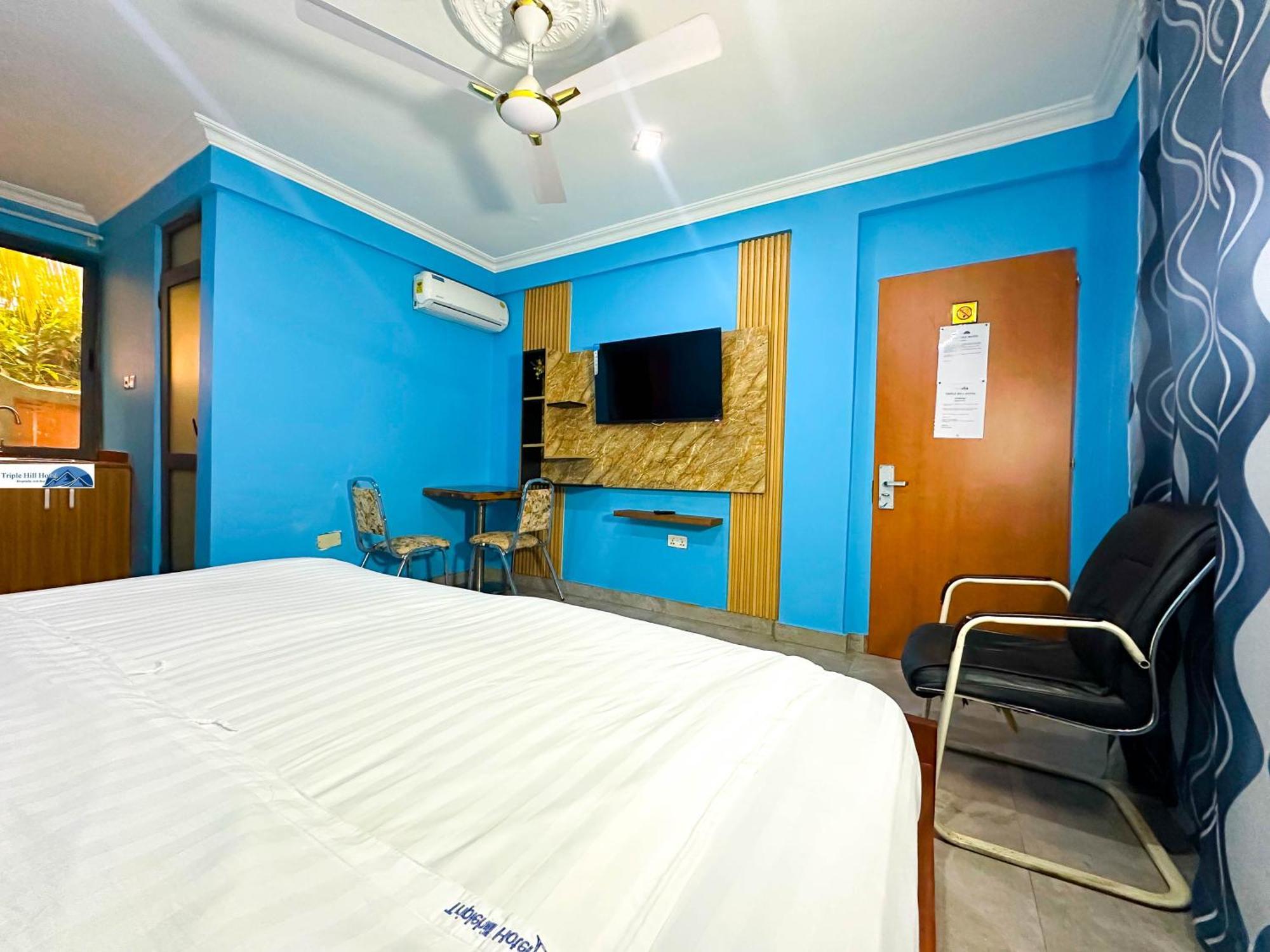 Triple Hill Hotel Weija ภายนอก รูปภาพ
