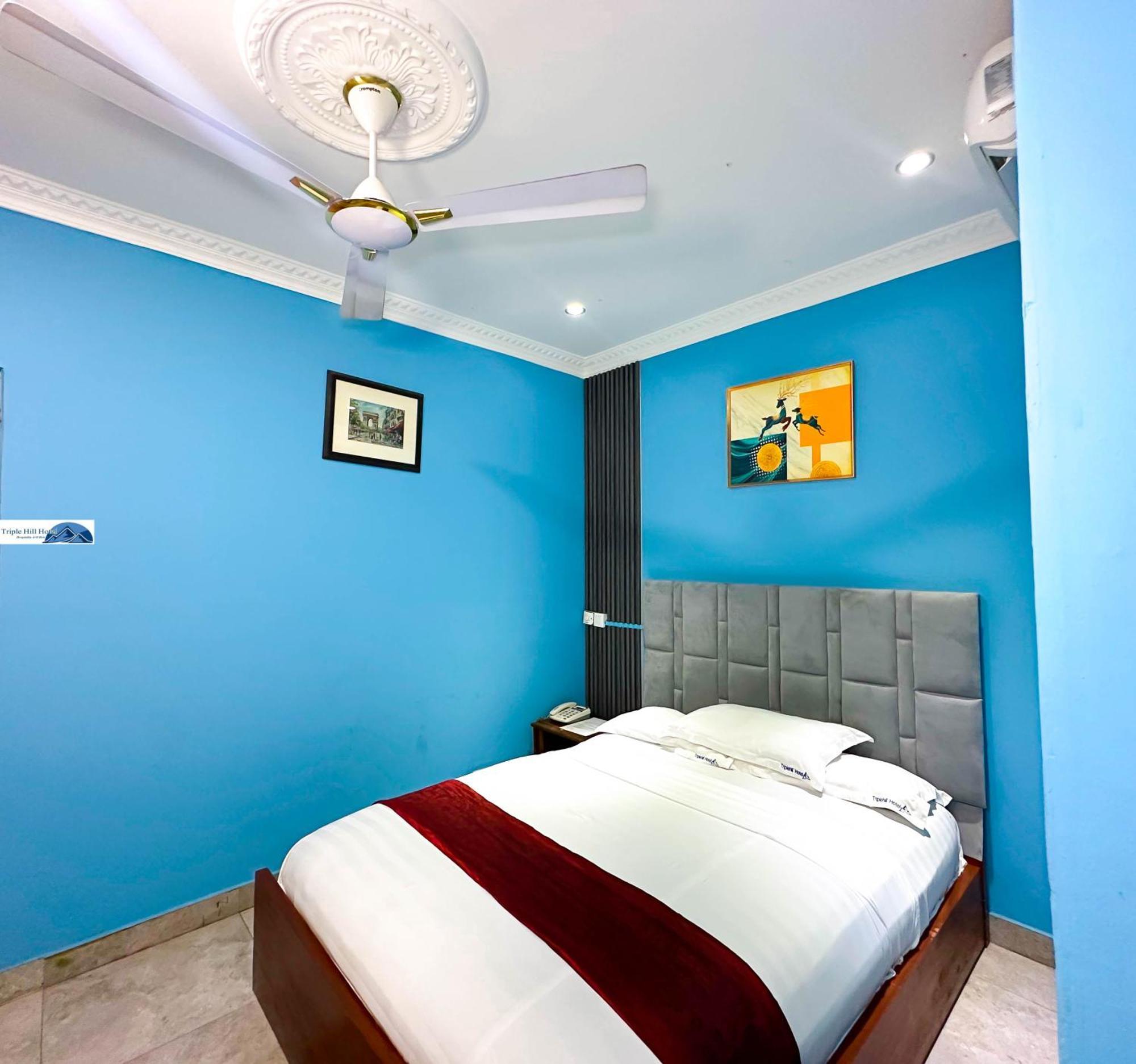 Triple Hill Hotel Weija ภายนอก รูปภาพ