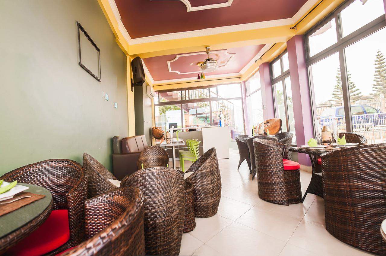 Triple Hill Hotel Weija ภายนอก รูปภาพ