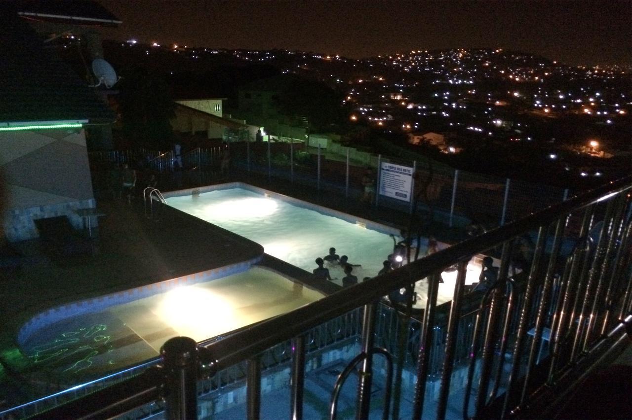 Triple Hill Hotel Weija ภายนอก รูปภาพ